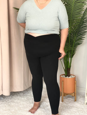 Curvy Crossover Butter Luxe Legging