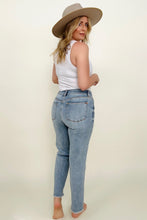 Load image into Gallery viewer, Judy Blue Cropped Raw hem jeans